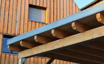 Carport aan garage