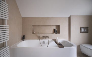 Stucwerk badkamer; Kosten en mogelijke materialen