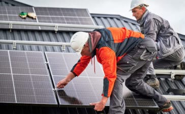 Wanneer het beste zonnepanelen kopen & plaatsen?