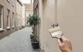 Houten poort schilderen