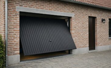 Zwarte kantelpoort