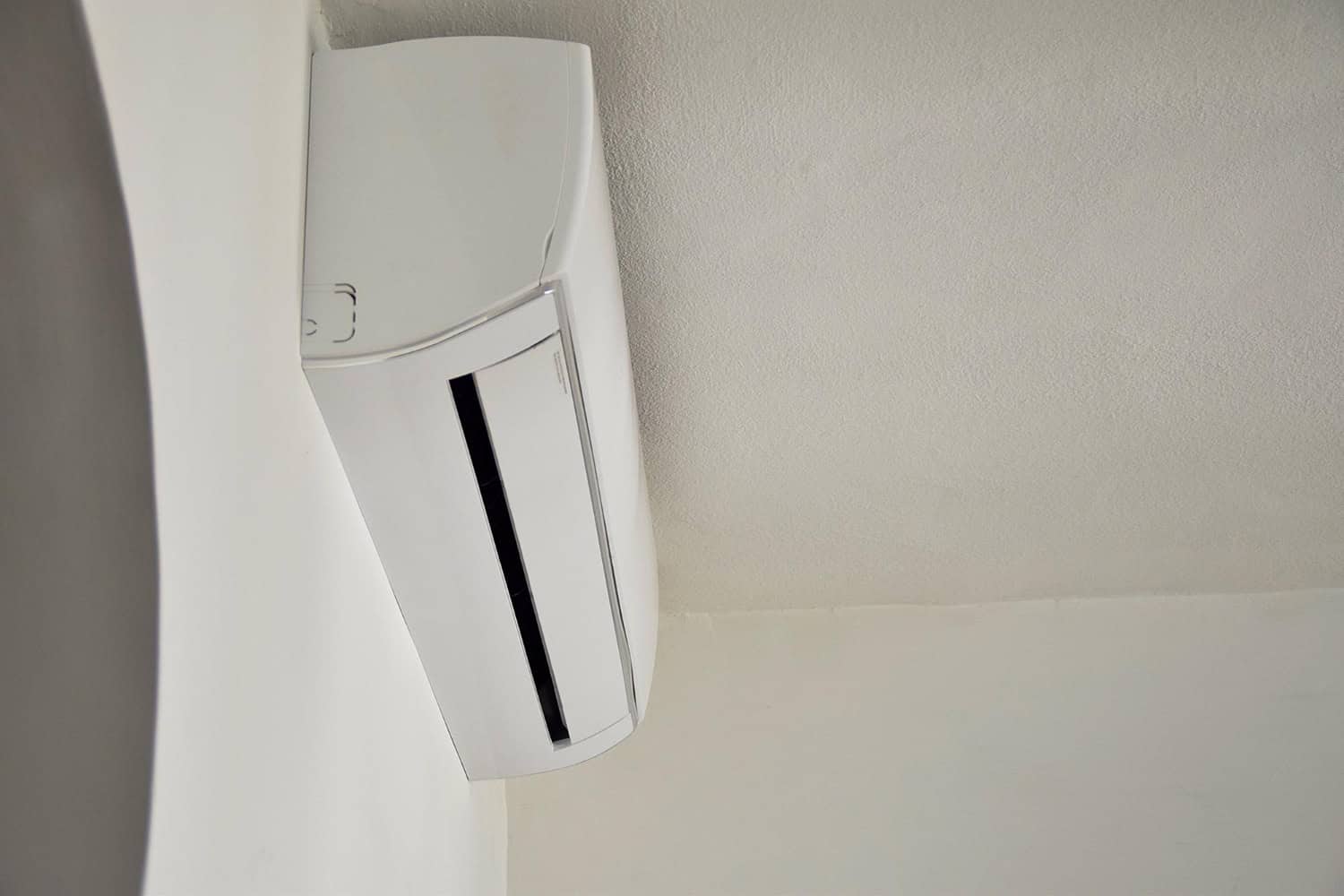 Airco leidingen verbergen