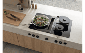 Keuken met Kookplaat met ingebouwde afzuiging © Bora