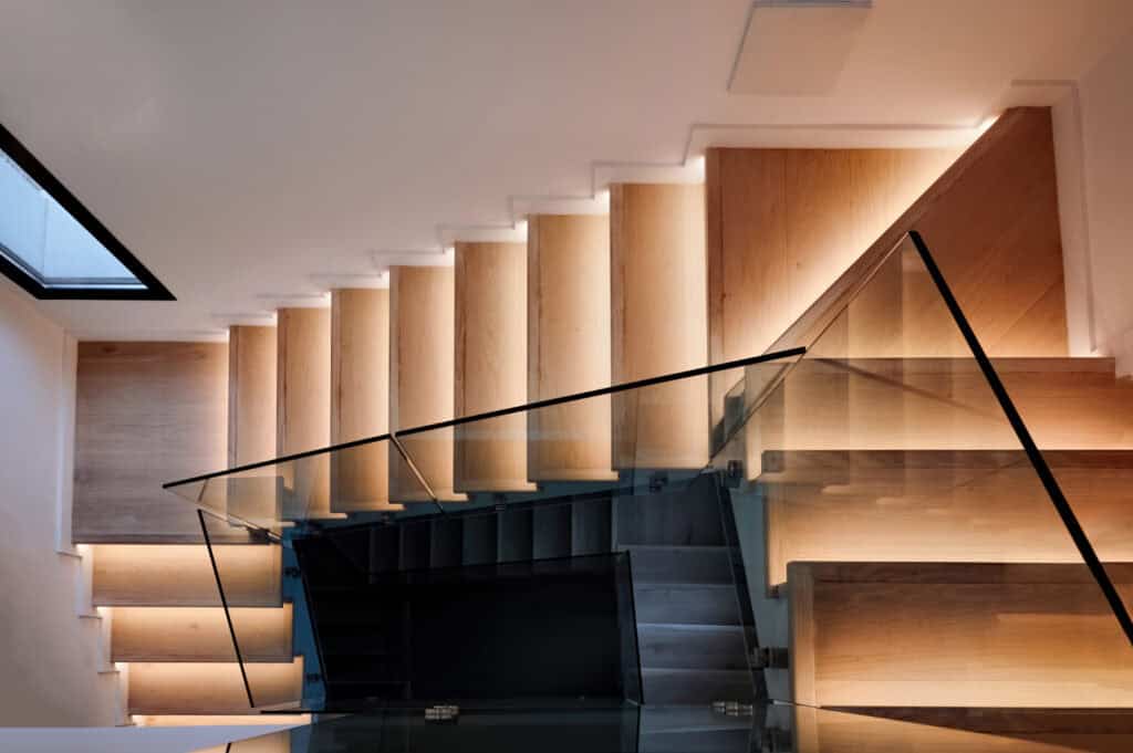 Glazen balustrade voor trap