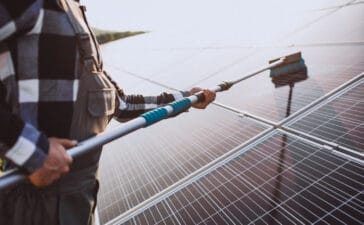 Zonnepanelen reinigen